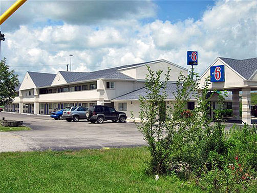 Exterior image of Motel 6